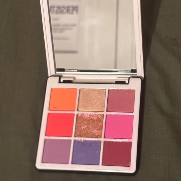 Anastasia Beverly Hills Norvina eyeshadow palette in 9 shades - Picture 3 of 5